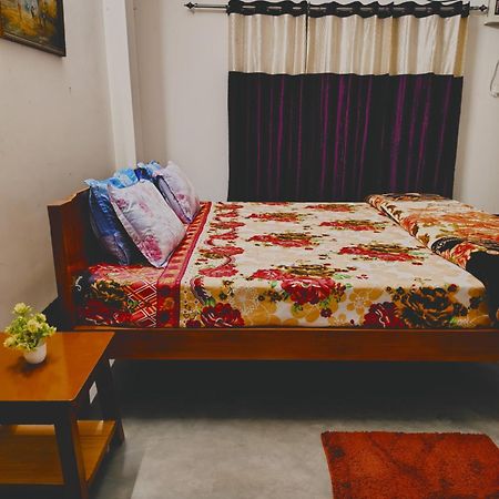 Gayatri Homestay Dibrugarh Zewnętrze zdjęcie