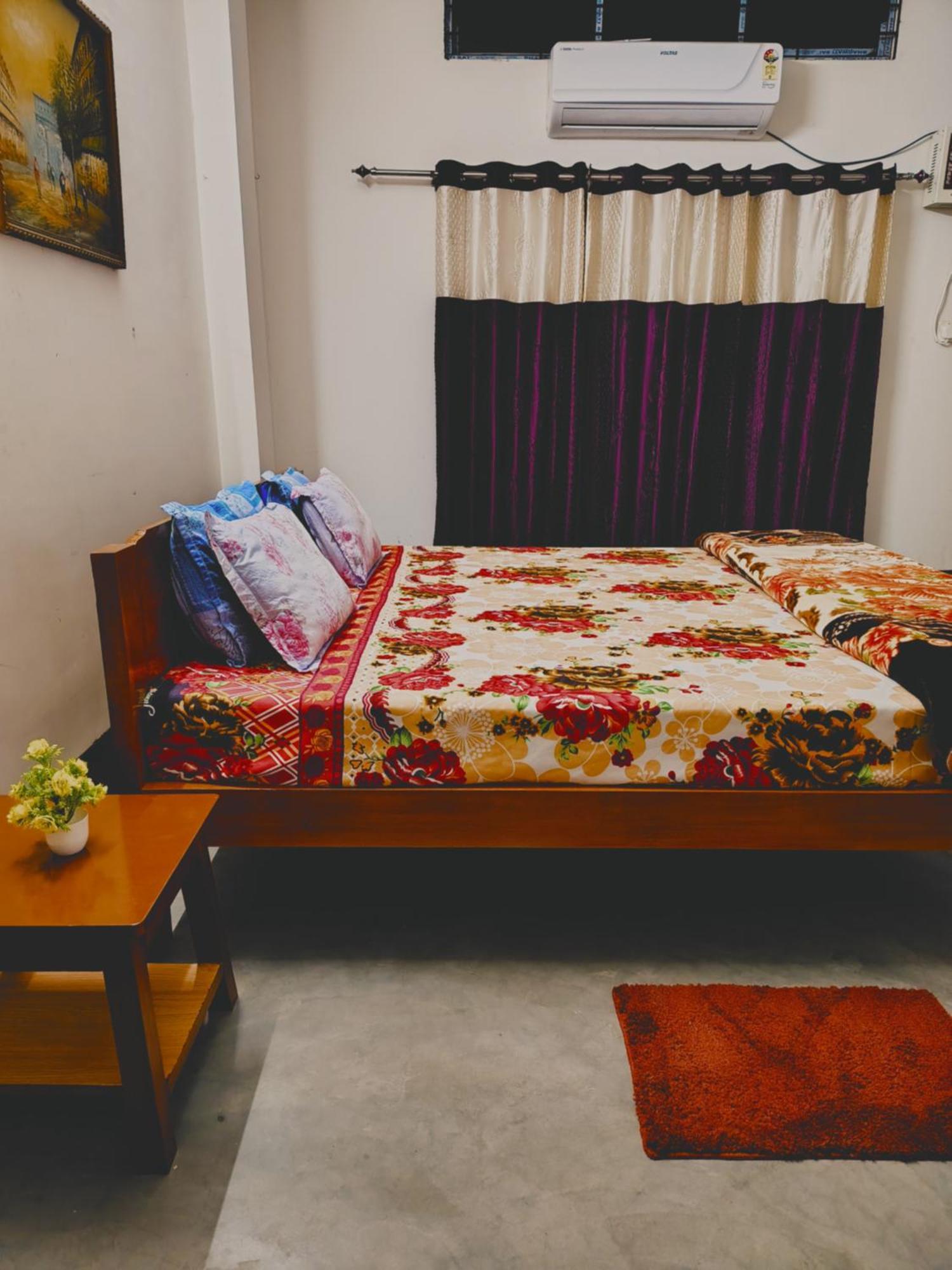 Gayatri Homestay Dibrugarh Zewnętrze zdjęcie